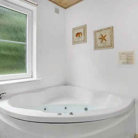 Дом отдыха Gorgeous In With Sauna *